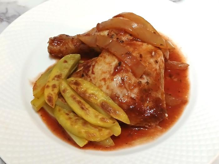 Jak uvařit kuře grilované na chilli a v leču? Snadné recept, připravený za 45 - 60 minut